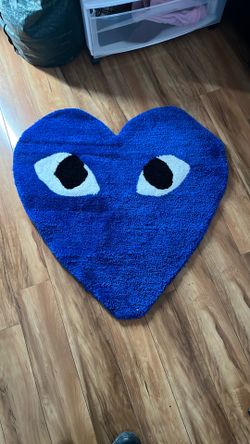 comme des garcons heart logo rug