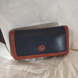 DOONEY & BOURKE WALLET 