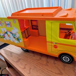 Vintage Barbie Camper