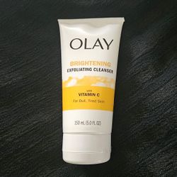 Olay Brightening Exfoliating Cleanser With Viamin C 5oz