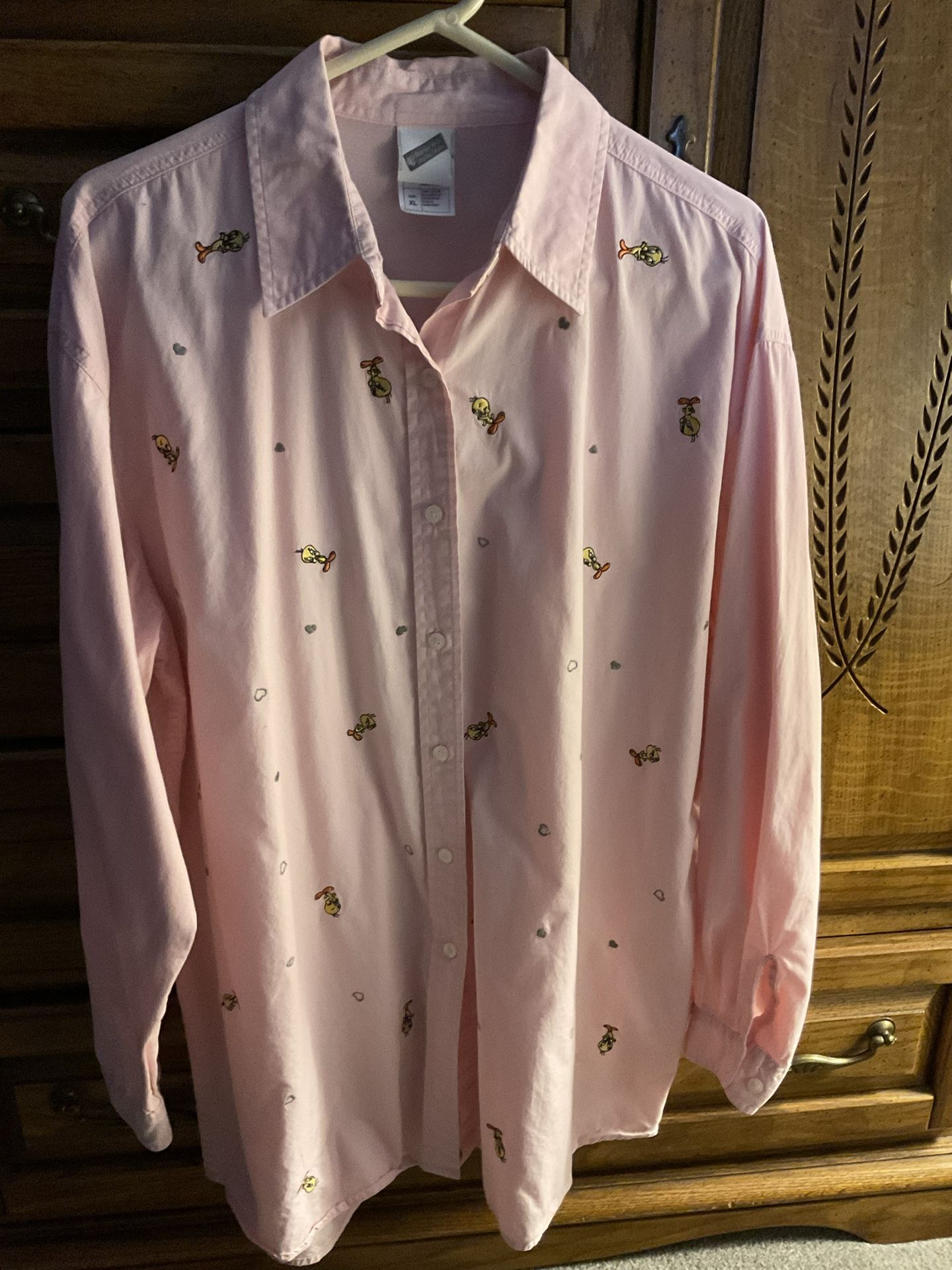 Warner Bros. Brand New Vintage Button Down Tweety Shirt