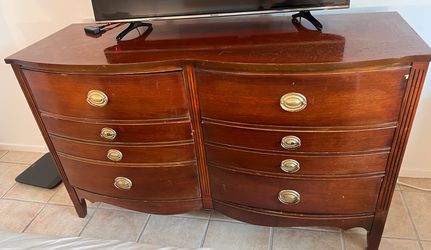 Dresser