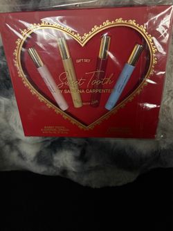 Sabrina Carpenter Sweet tooth gift set
