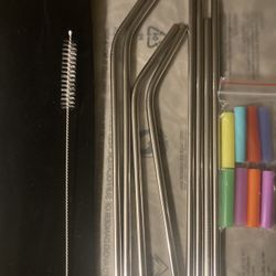 New Metal Straw Set. 8 Straws. Straight N Curved. Comes With Brush Cleaner N Velvet  Pouch