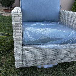 brand new patio set