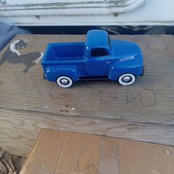 Ford
Pick up truck.