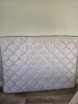 FREE RV QUEEN MATTRESS