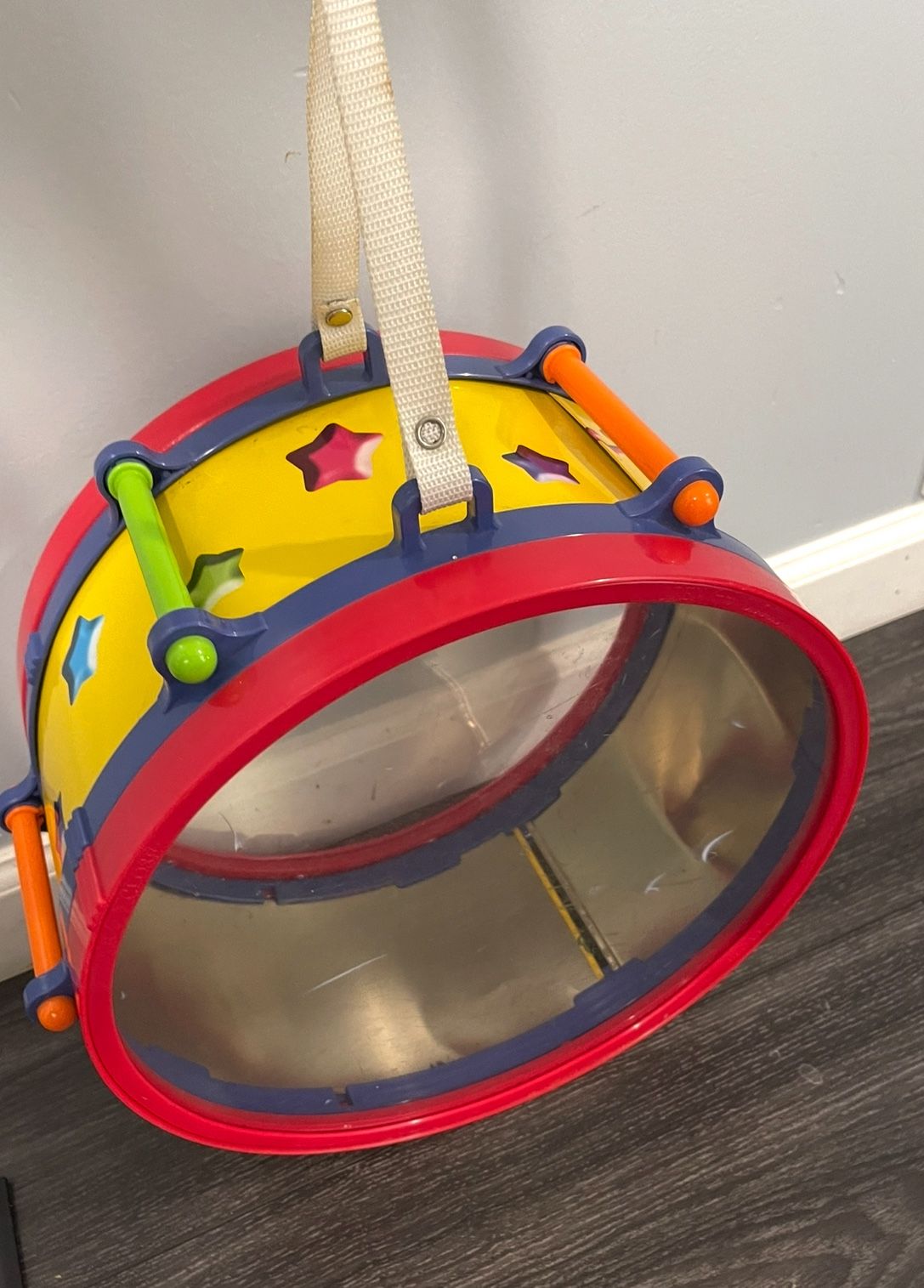 Vintage toy drum with carrying handle