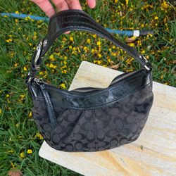 Coach Soho Signature Black Shoulder Hand Bag Purse
