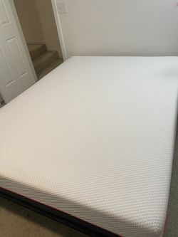 Memory Foam Mattress (Queen) With Bed Frame