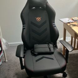Gaming Chair Like New 