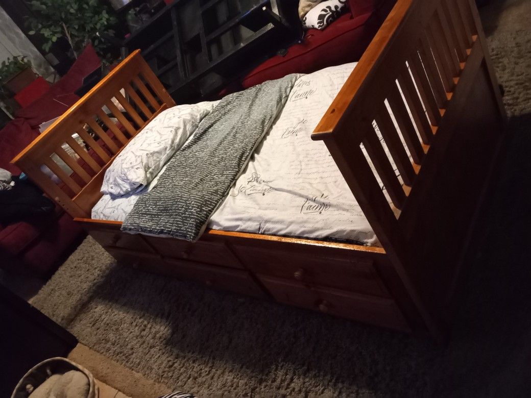 Twin Size Complete Bed With Three Drawers And A New Mattress