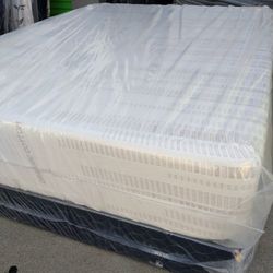 King,Calk, Mattress 12" Memory Foam And Box Spring 