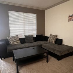 Sectional Sofa/Couch