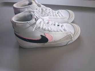 Nike Blazer Mid '77 SE GS "White Arctic Punch"