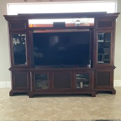 BEAUTIFUL ENTERTAINMENT CENTER TV NOT INCLUDED