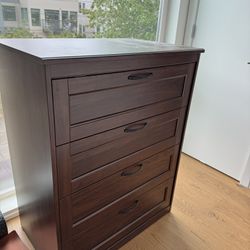 Dresser (4 Drawer)