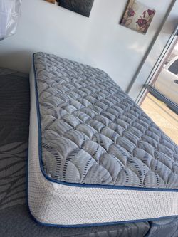 Twin mattress