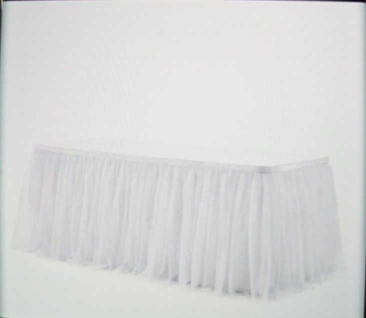 Tulle table skirts In white