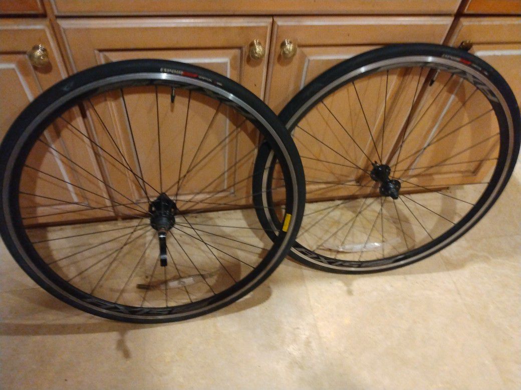 Specialized Axis 1.0 Road bike Wheels And Tires $120 FIRM