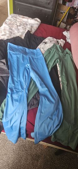 Woman's stretchy pants