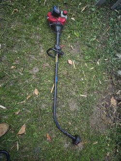 Hyper Tough H2500 gas-powered string trimmer,