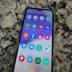 Samsung Galaxy A32 5G, model SM-A326U. Phone powers on and works. It works with the AT&T network.