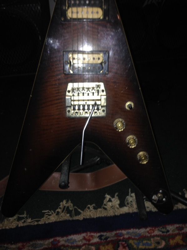 Hondo revival outlet flying v