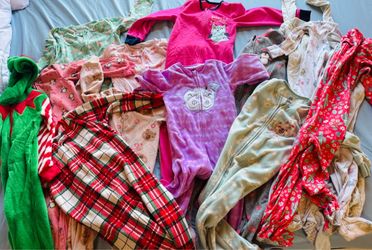 4T Sleeper Onesie Lot Mixed Sizes