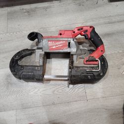 Milwaukee DEEP CUT BAND SAW