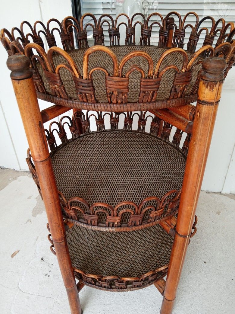 basket fruit stand