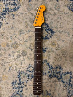 Fender am pro ii rosewood with fender tuners