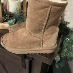 Girls Uggs 