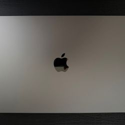 MacBook Air 15” (2023) 