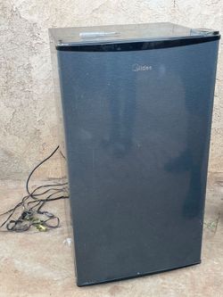 Midea Compact Mini Fridge