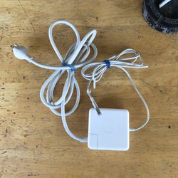 APPLE CHARGER