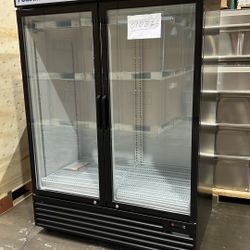 010826 Open Box. Polarman PLM-SGD52R 52 2/5" Black Refrigerated Double Swing Glass Door Merchandiser with LED Lighting, 43 cu.ft（SS-P1400WA-A）