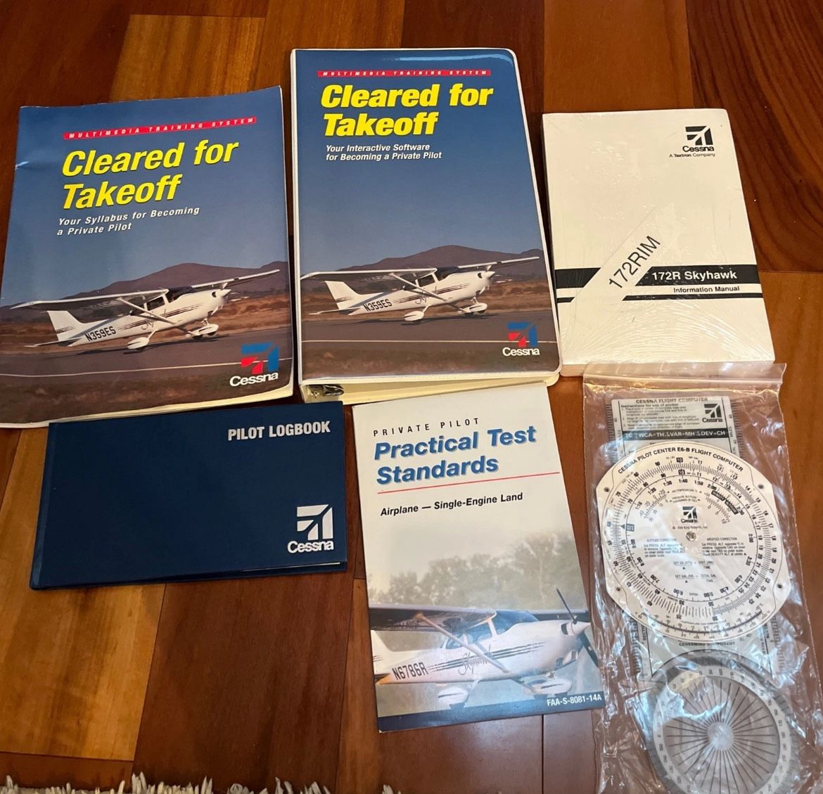 Cessna Skyhawk Pilot Training Manual LOT Includes 28 CD Course, 172R Manual MORE