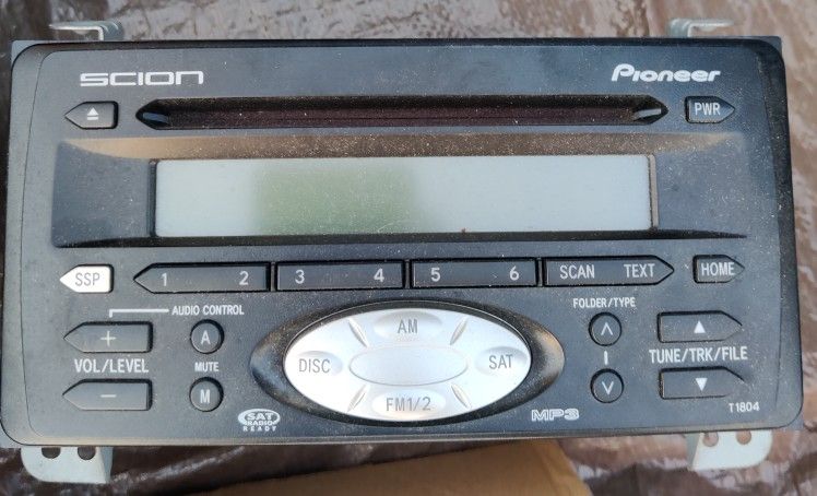 Toyota Pioneer 2004-2006 Scion TC AM /FM /CD Player/Radio Receiver