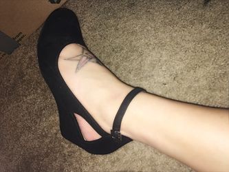 Black Velvet Low Ankle Strap Fasten Low Wedge Sz 8