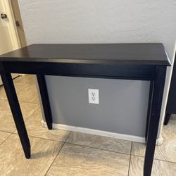 Black Entry Table 
