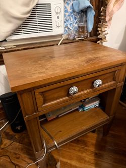 Wood night stand