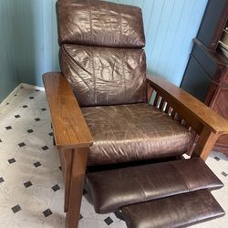 Recliner/Need Gone ASAP