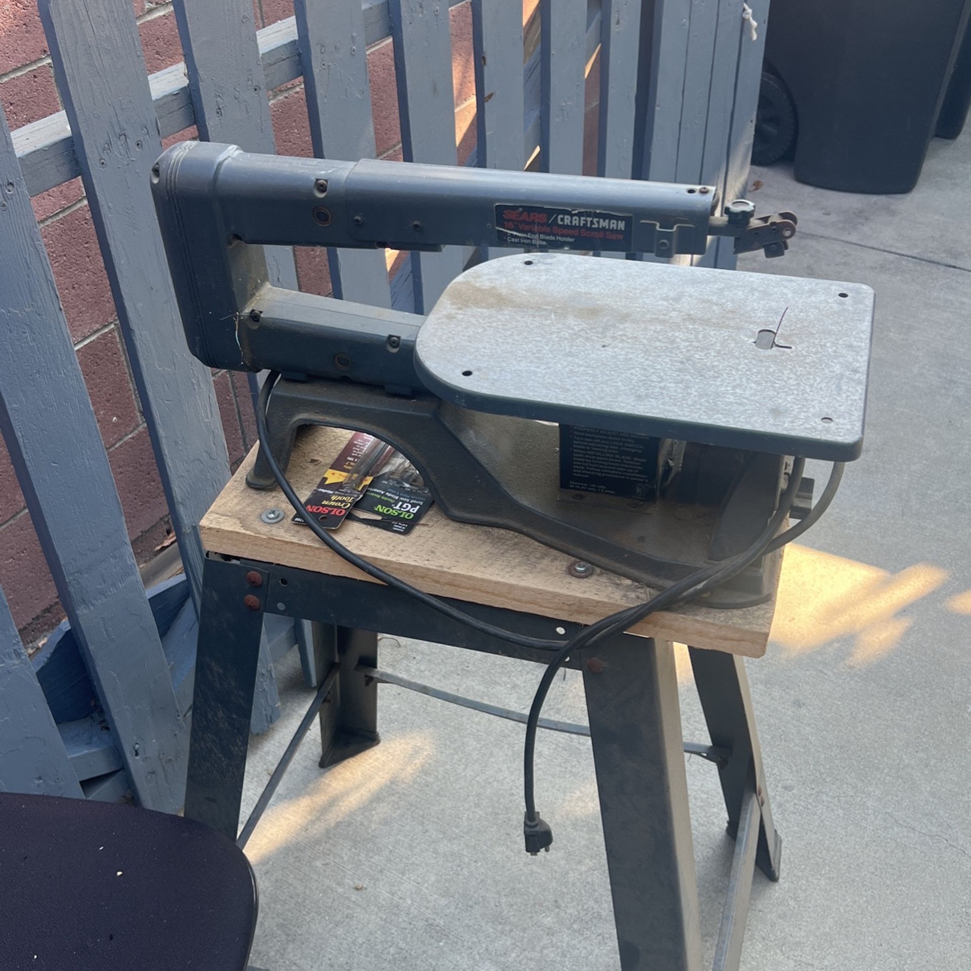Craftsman 16” Variable Speed Scroll Saw