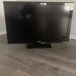 Toshiba 37”  LCD TV