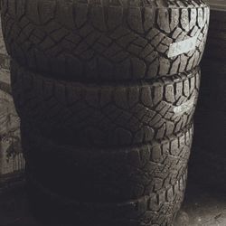 275 65 20 GoodYear Wrangler Set of 4 Used Very Clean Condition