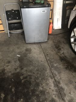 Mini fridge