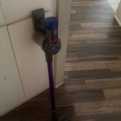 Dyson Vacuum 