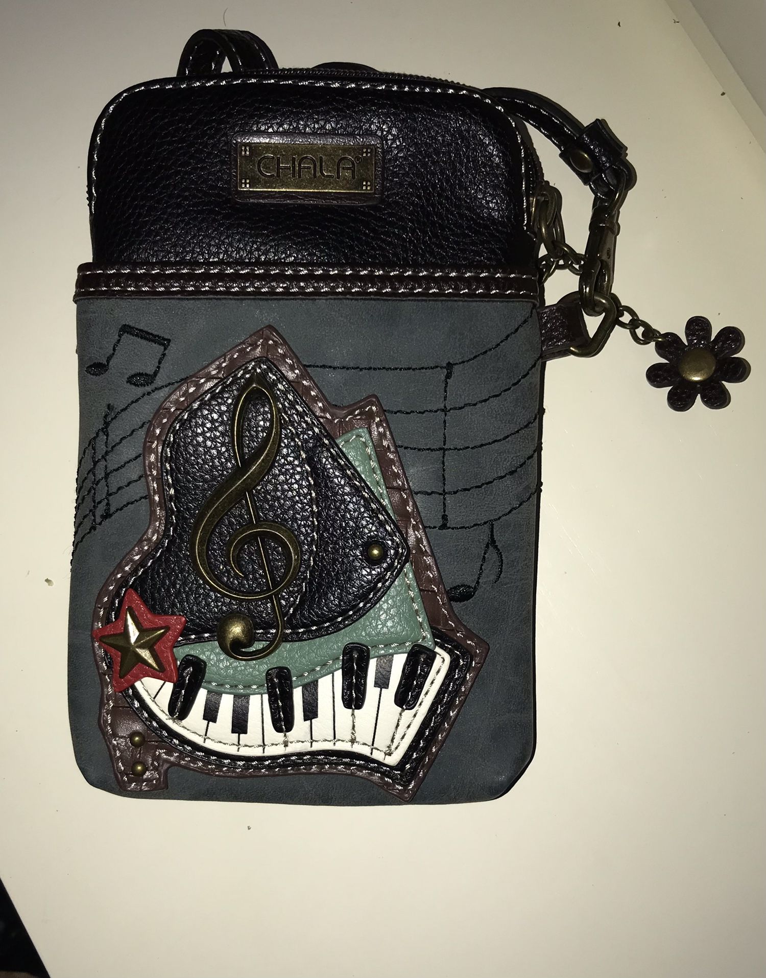 Chalet Change Purse Over The Shoulder