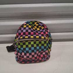 SMALL BAG: 6 INCHES TALL